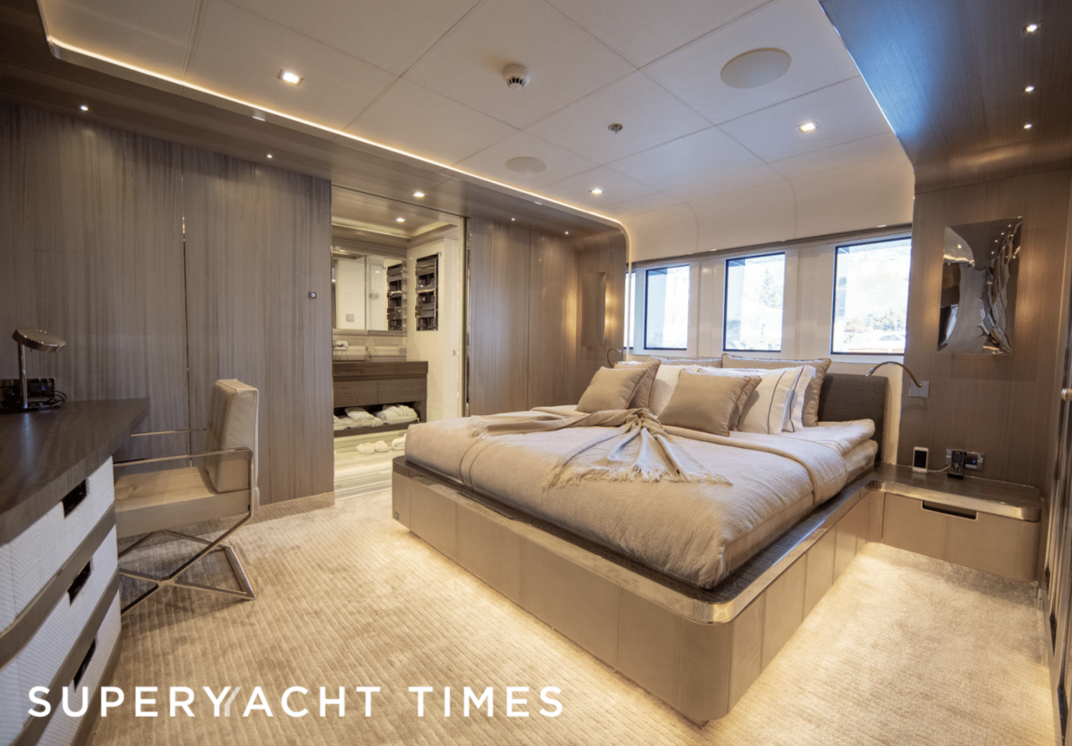 Starburst III yacht stateroom