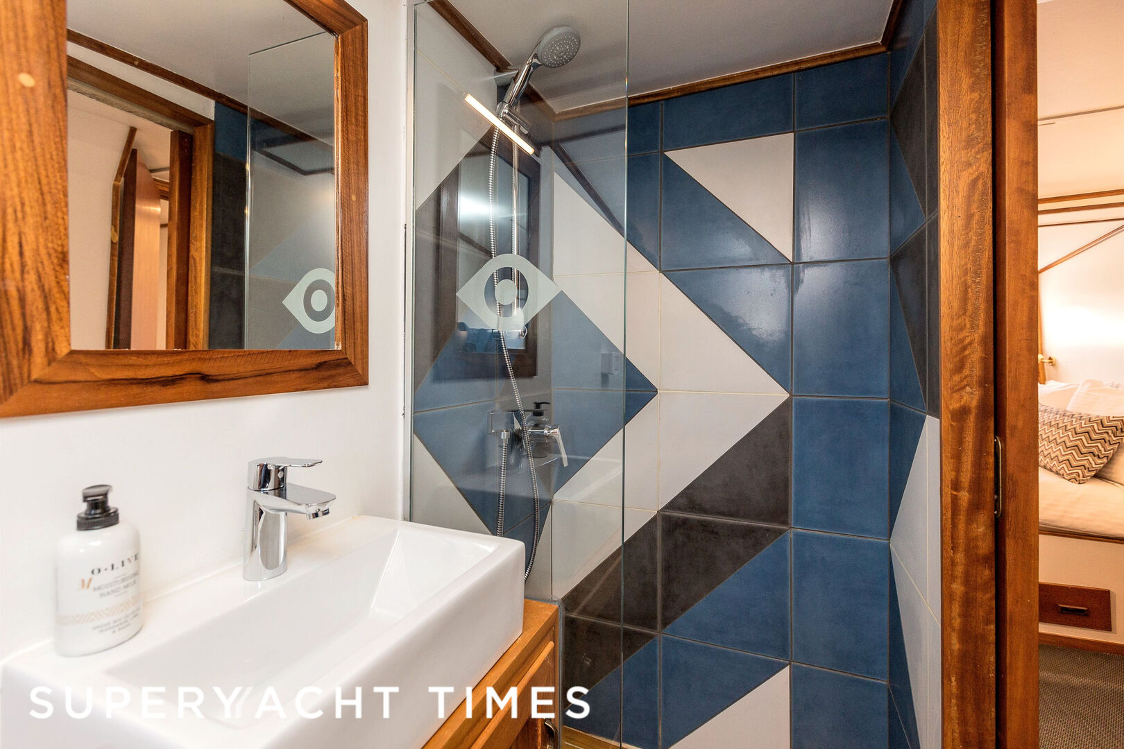 Cosmos yacht bathroom
