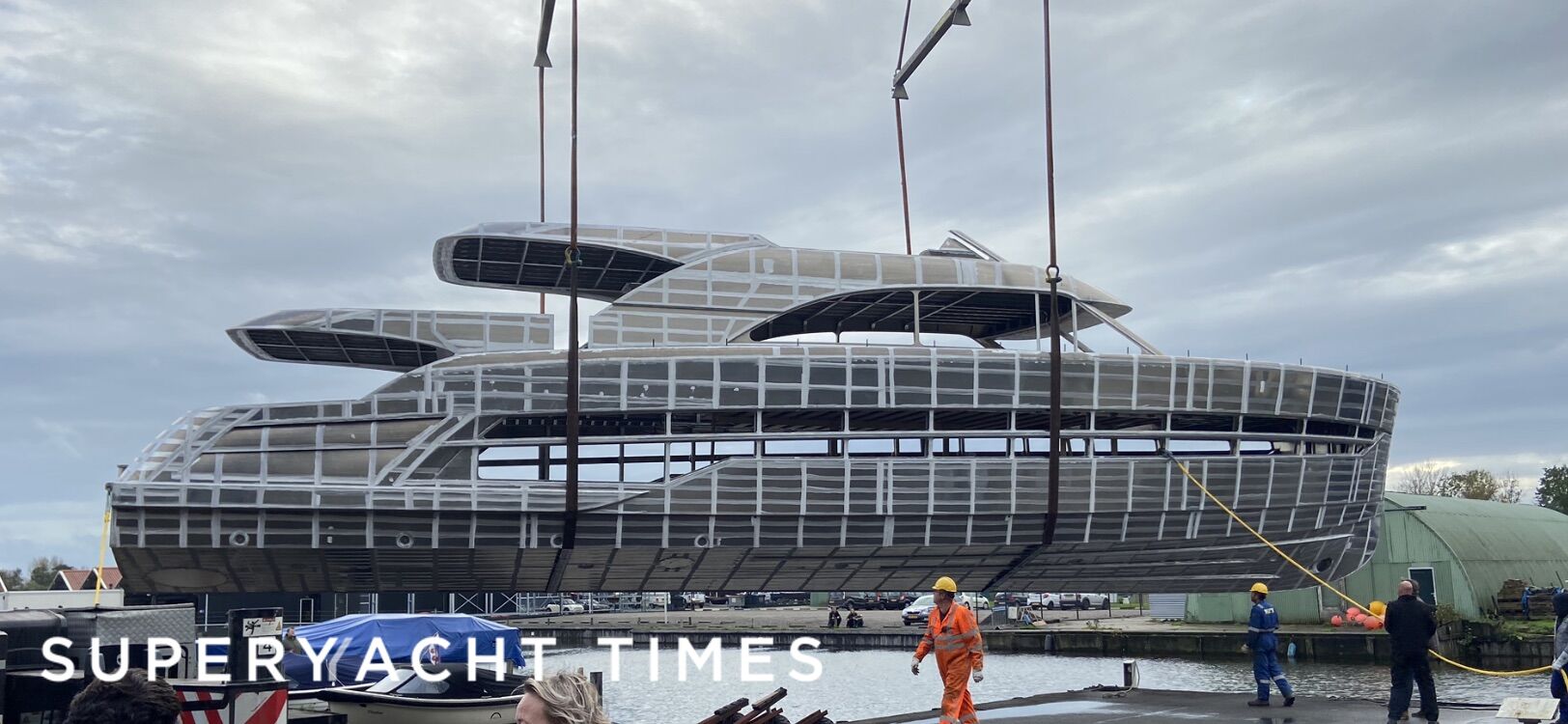 Hull of the 26m St Barth 85 Fly yacht launched