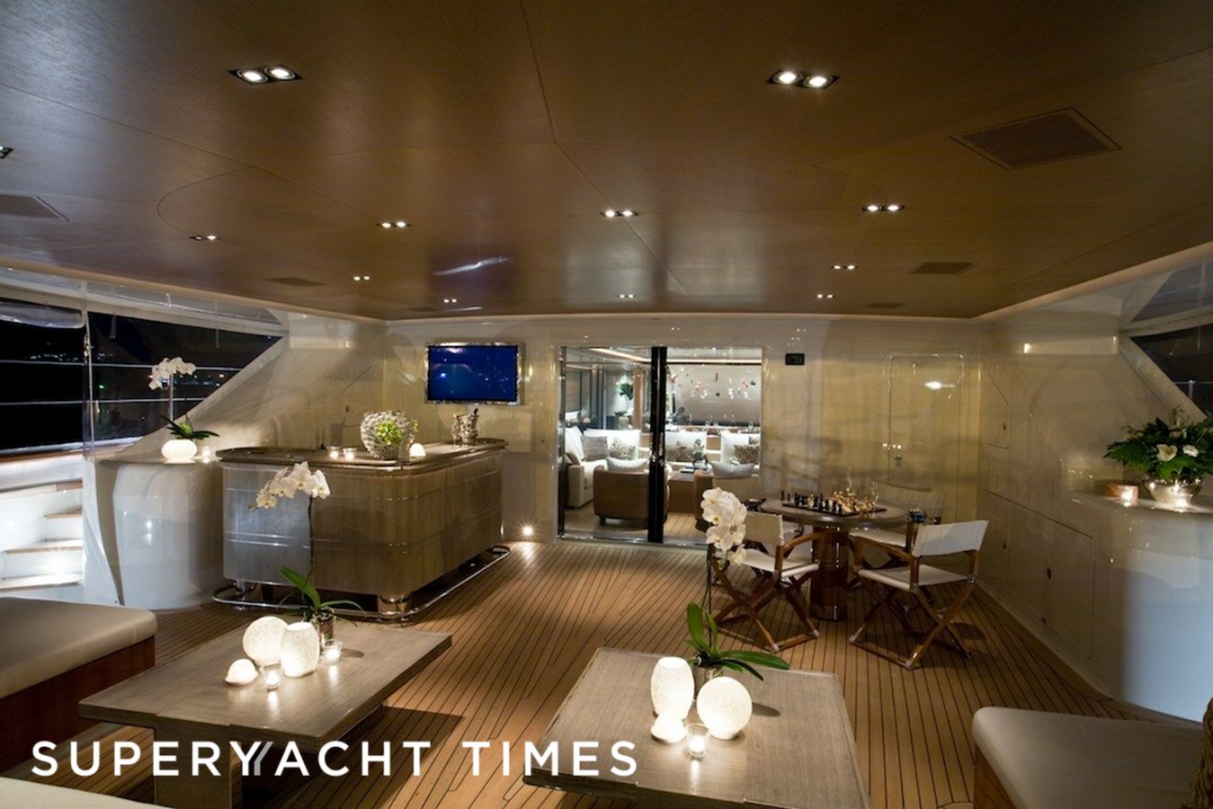 Bayesian yacht deck