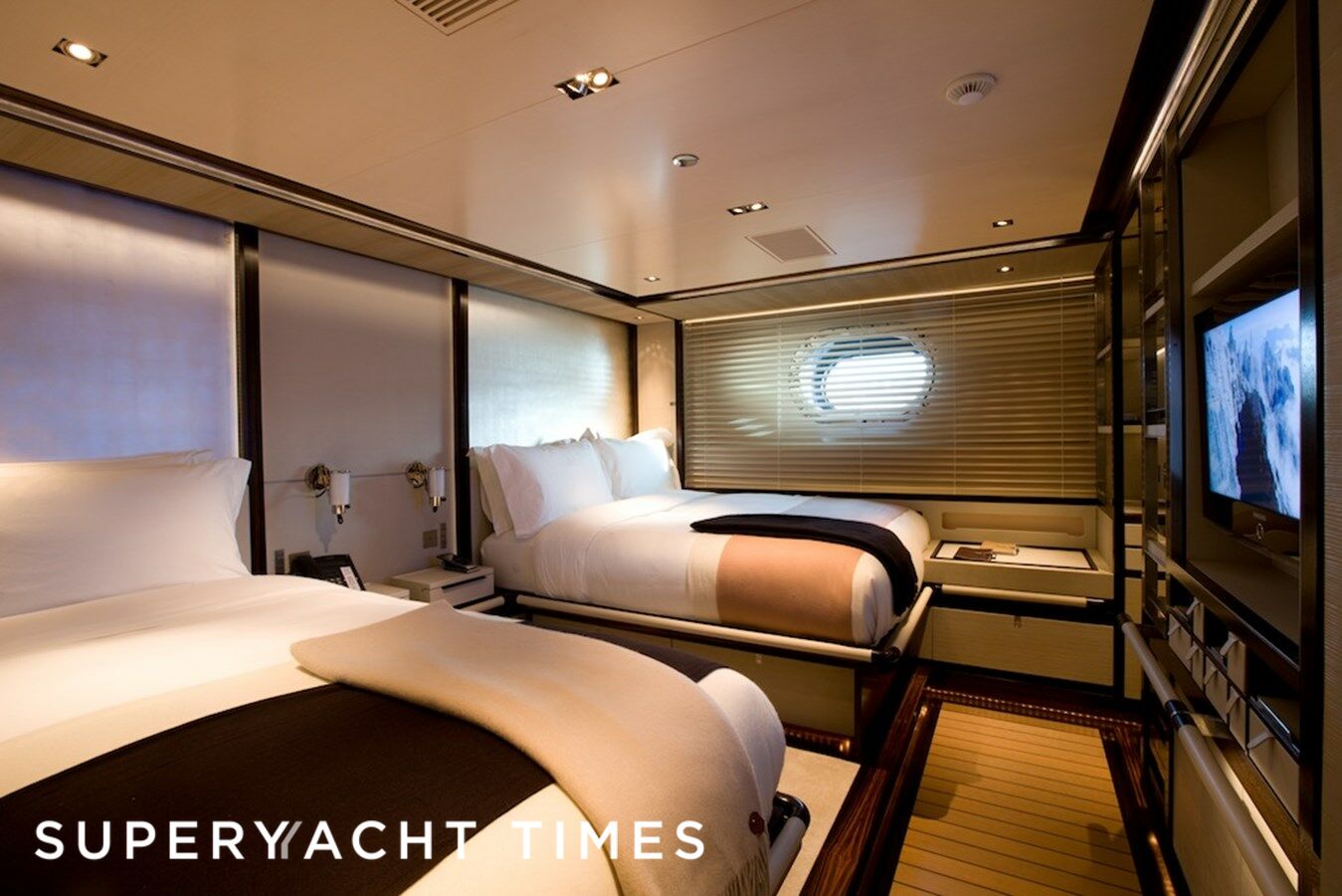 Bayesian yacht stateroom