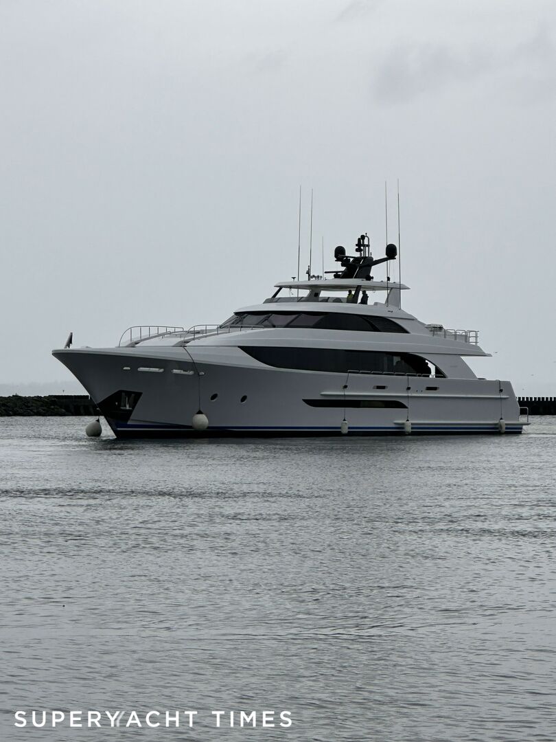 Chaos yacht launch
