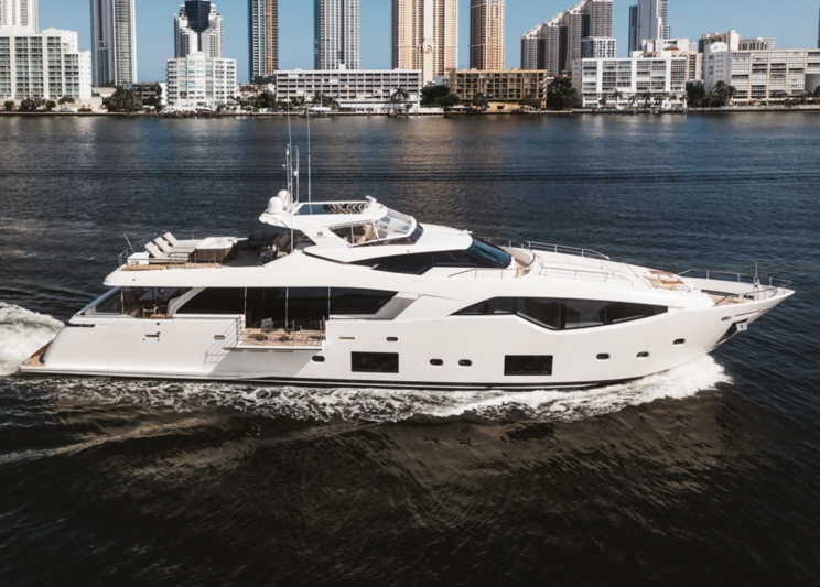 33m Custom Line motor yacht Dokinha V sold
