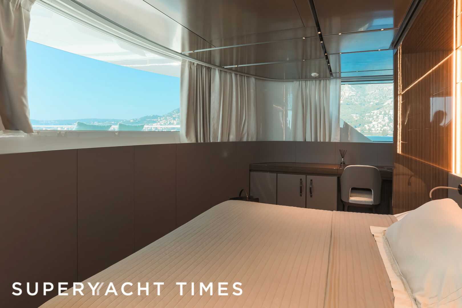 Stradivarius yacht stateroom