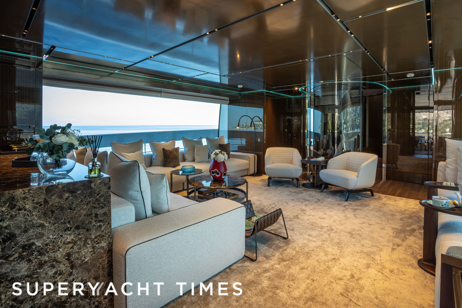 Stradivarius yacht saloon