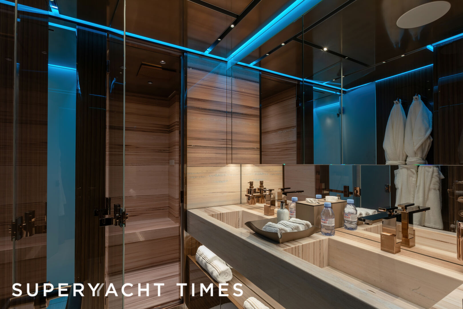 Stradivarius yacht bathroom