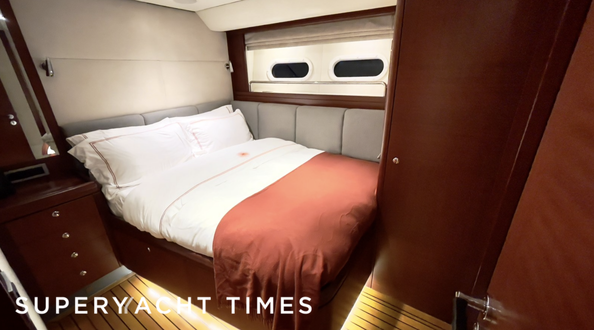 Assai yacht stateroom