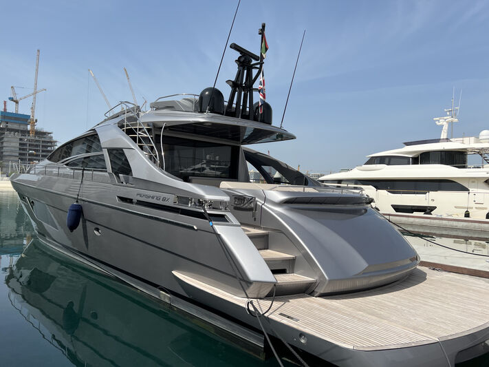 Pershing 8X/04 Yacht Photos