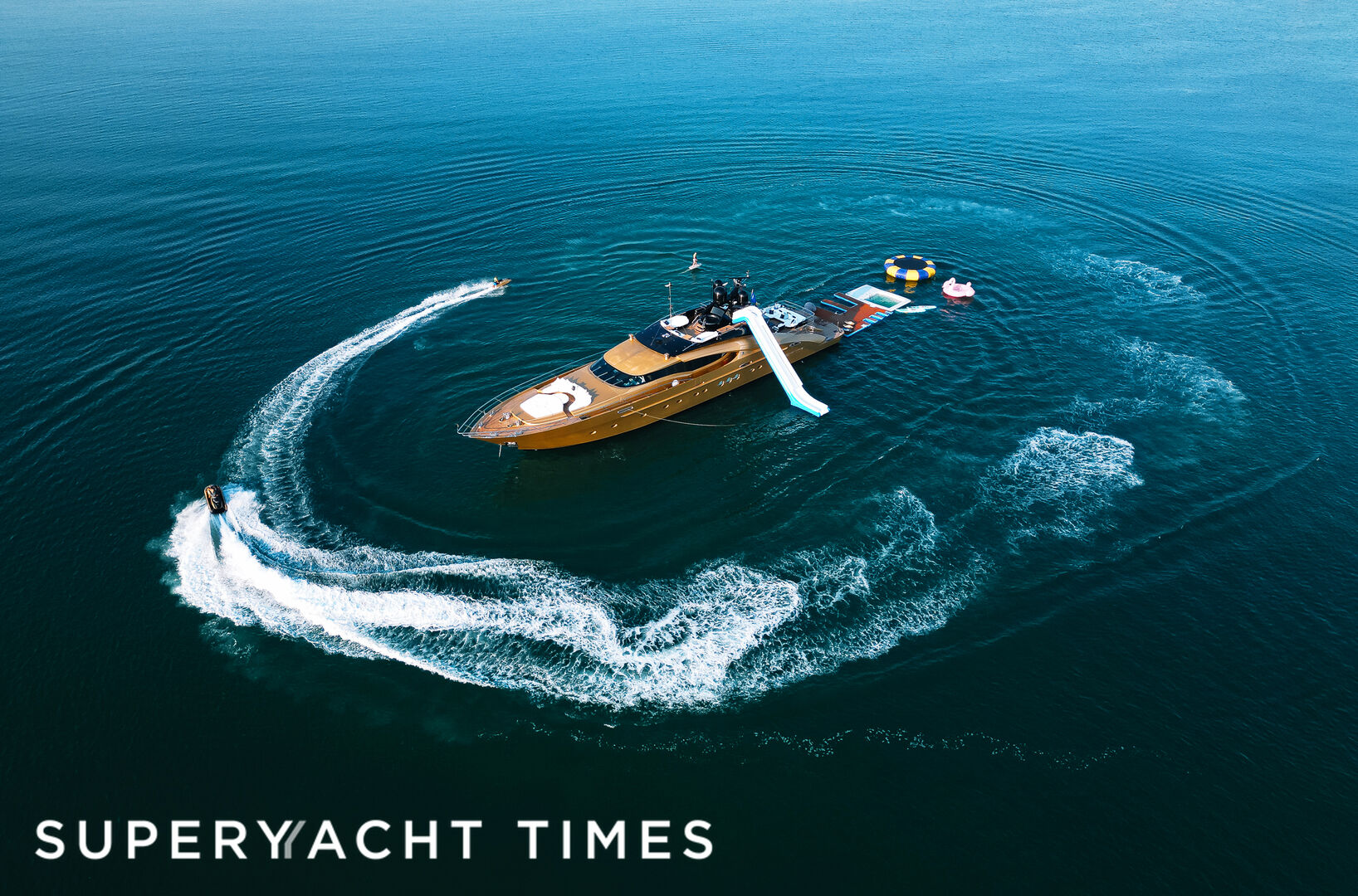 AK Royalty yacht aerial