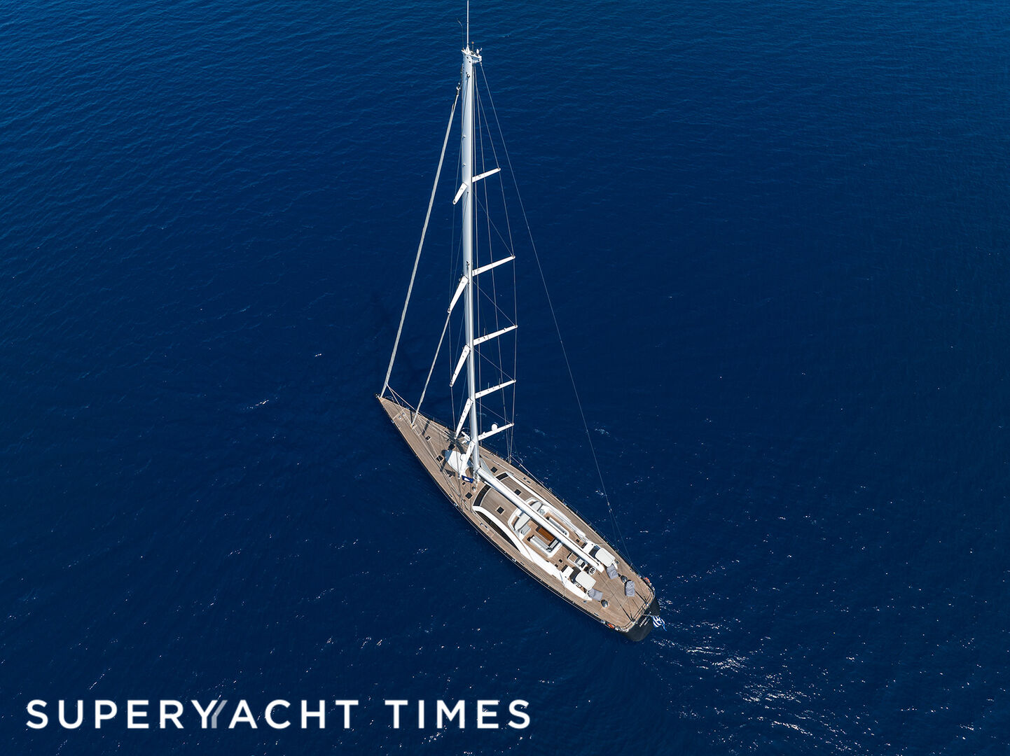 Aristarchos yacht cruising