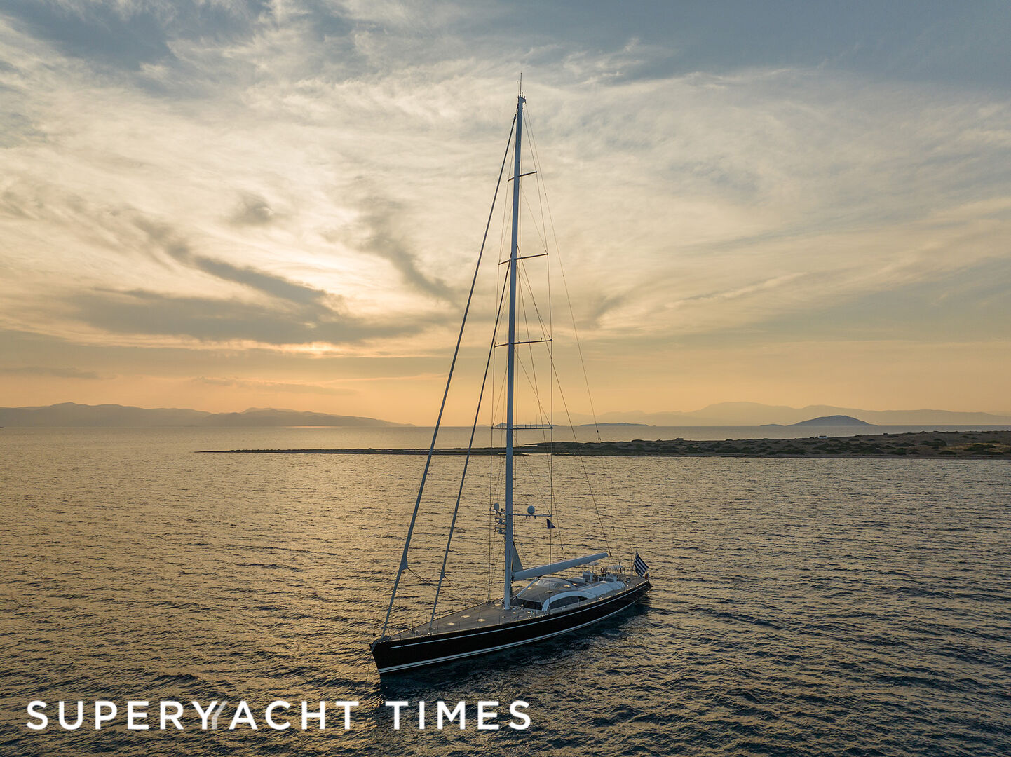 Aristarchos yacht anchored