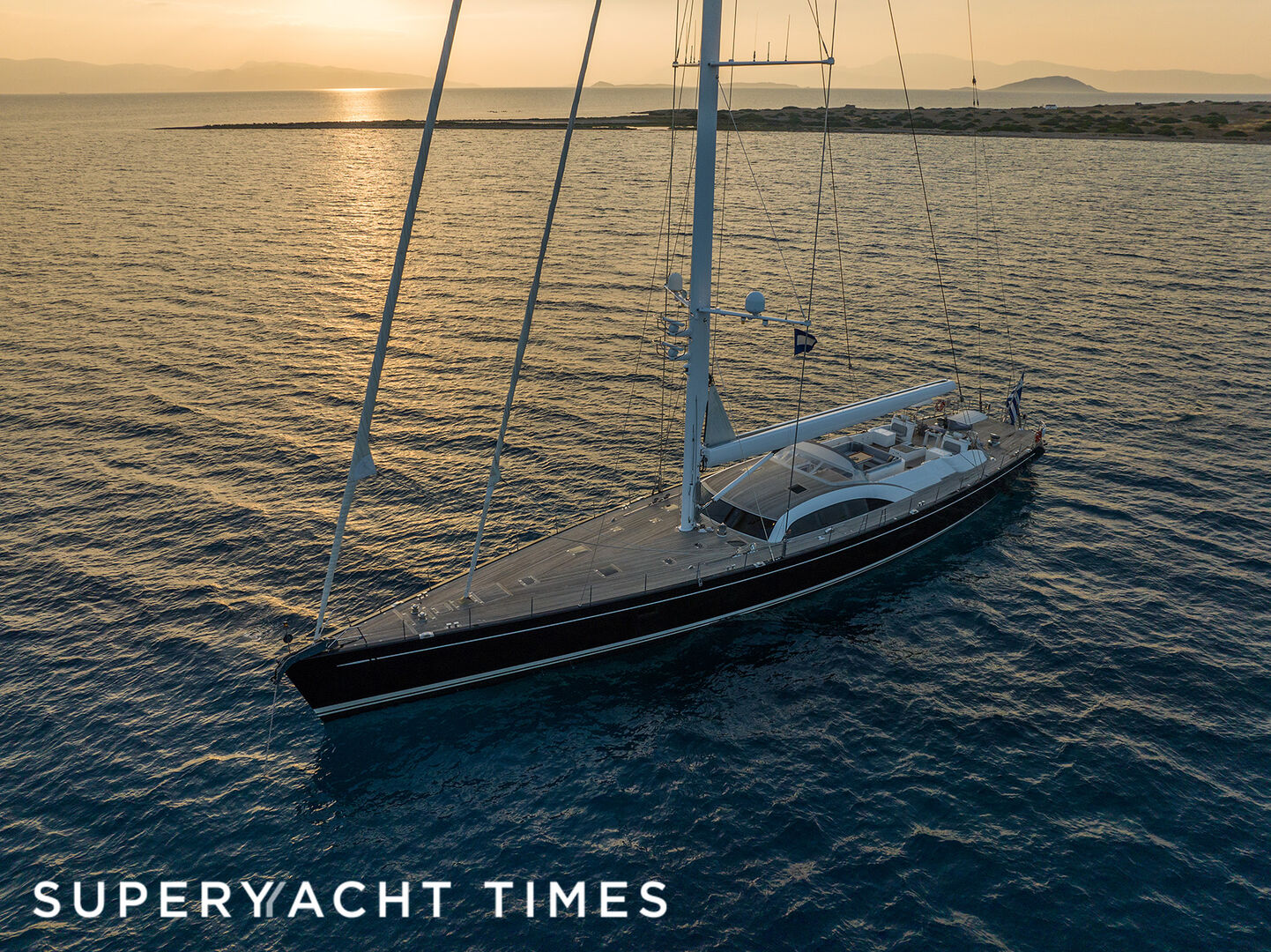 Aristarchos yacht anchored