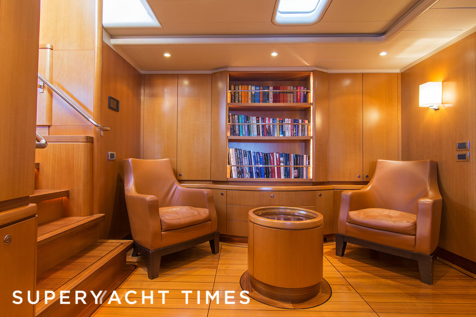 Aristarchos yacht saloon