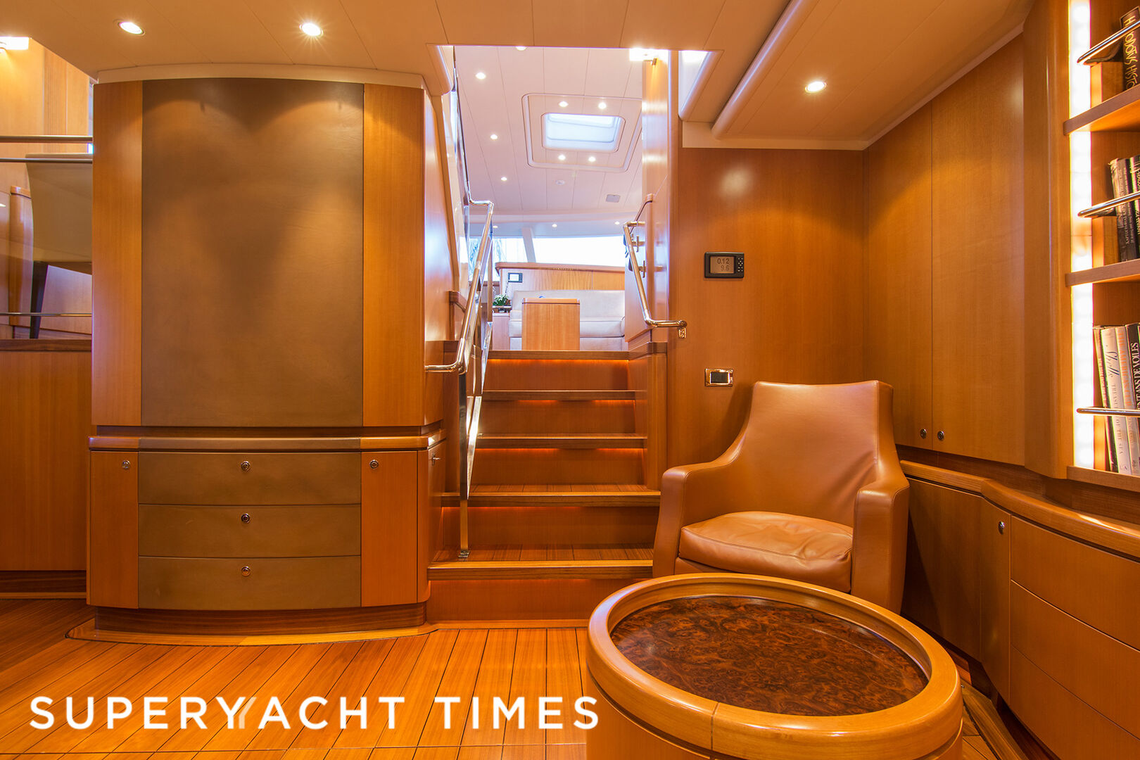 Aristarchos yacht saloon