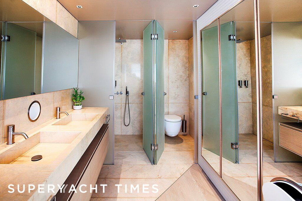 Motor yacht K bathroom