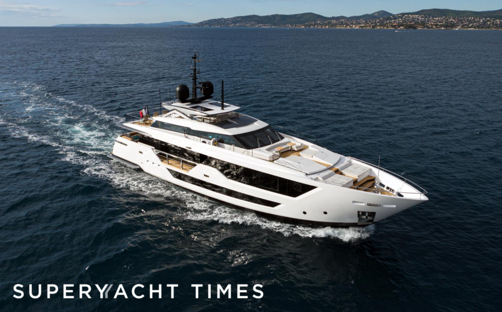 Jag'B yacht cruising