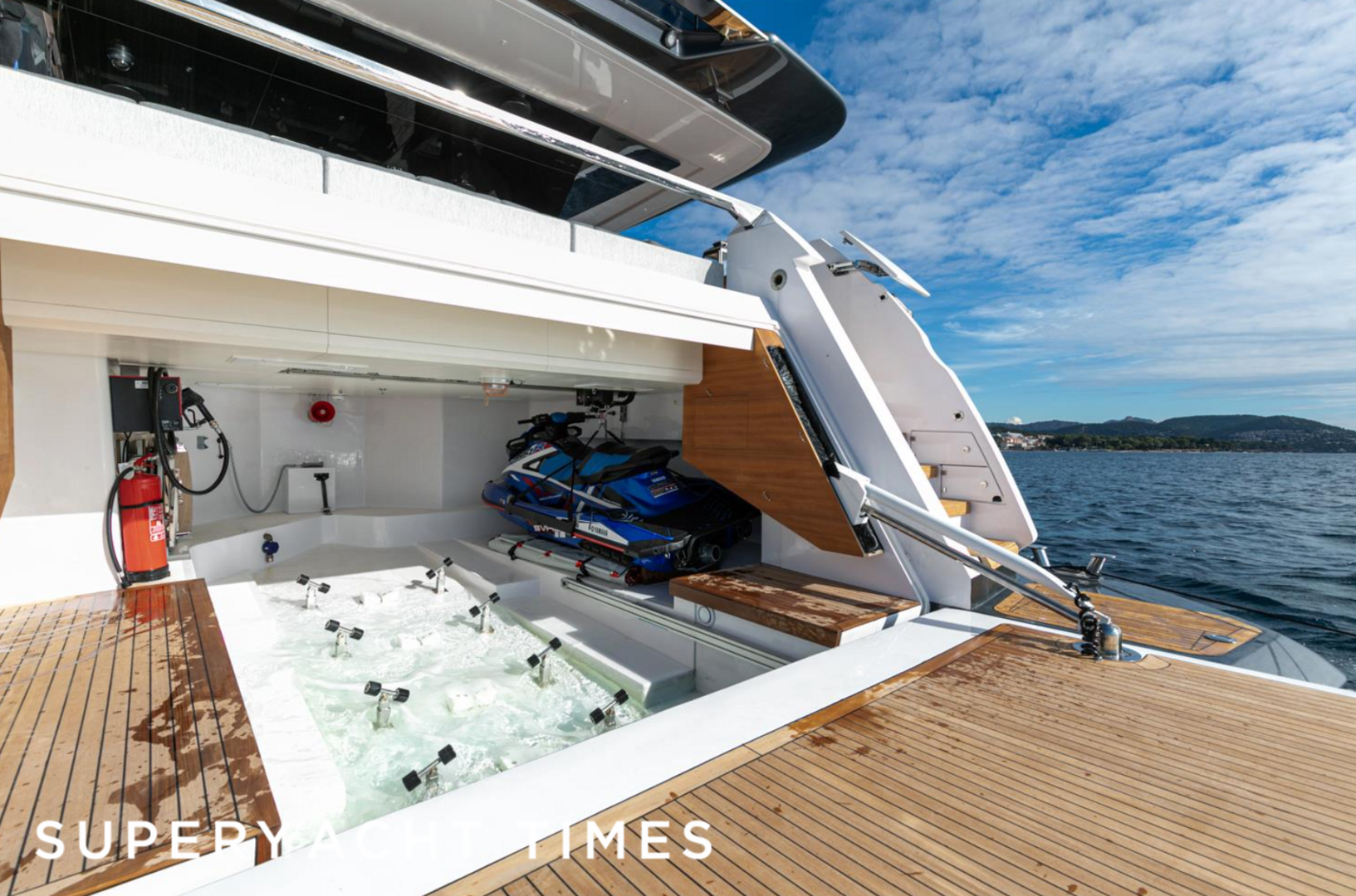 Jag'B yacht garage