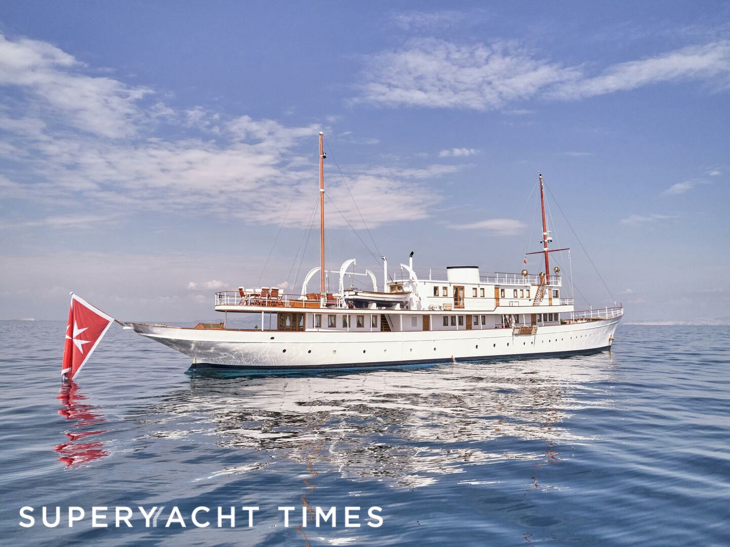 Madiz yacht cruising