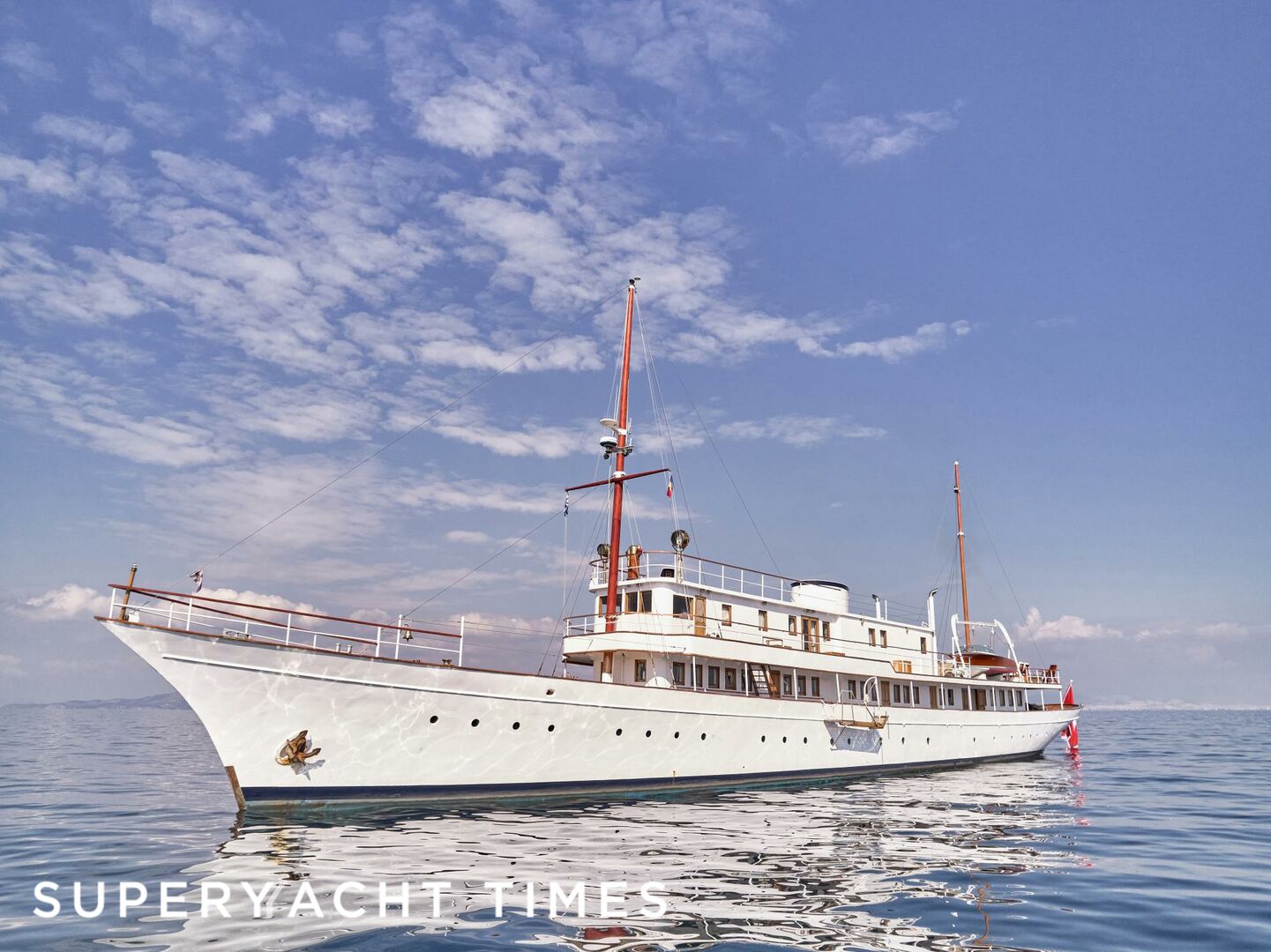 Madiz yacht cruising