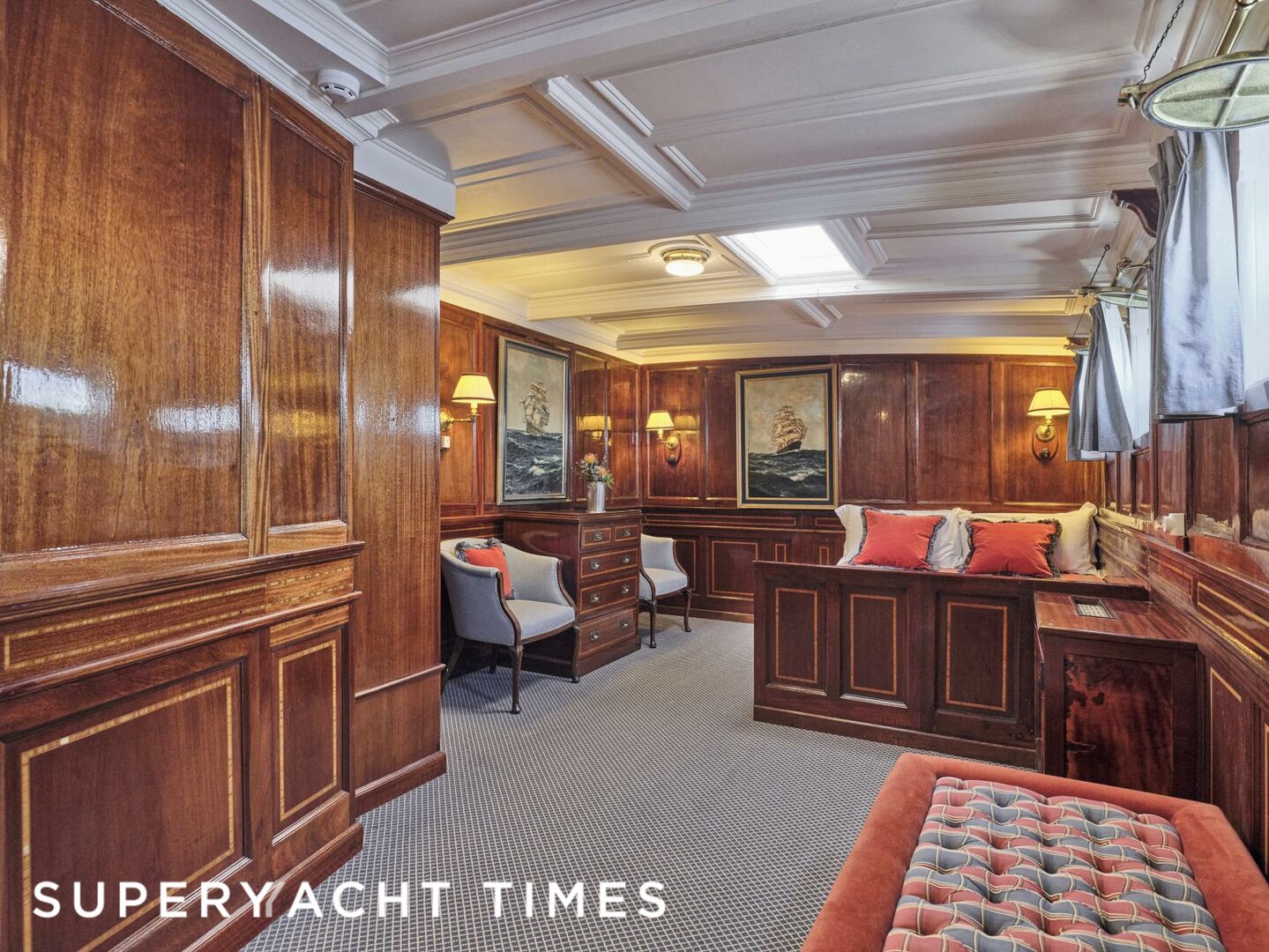 Madiz yacht stateroom