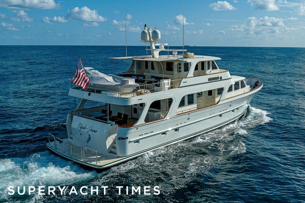 Elijah Jane yacht cruising