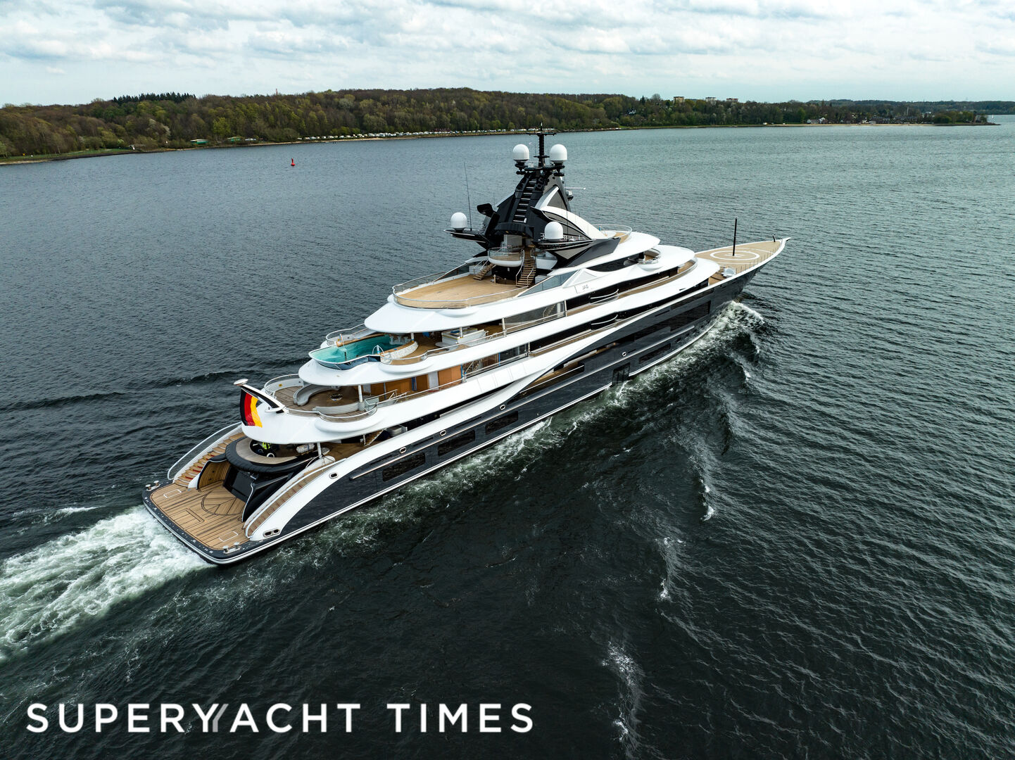 Kismet yacht cruising on sea trials