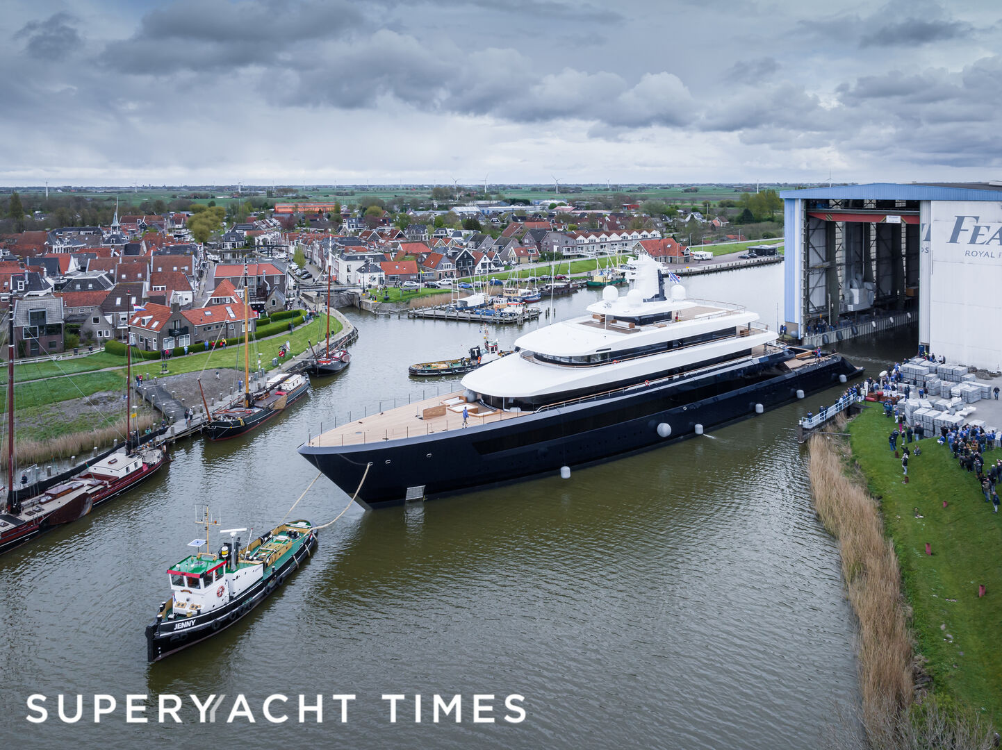 Feadship 1012 yacht launch