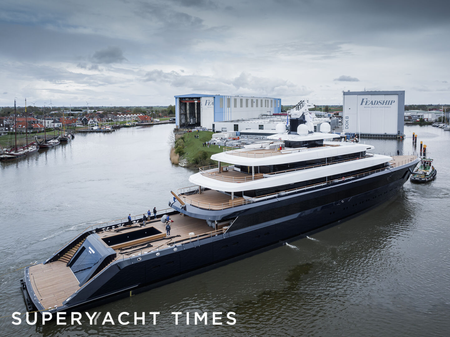 Feadship 1012 yacht launch
