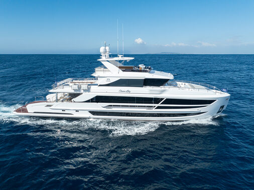 Introducing the first 33m Horizon FD108 motor yacht Ocean Lily