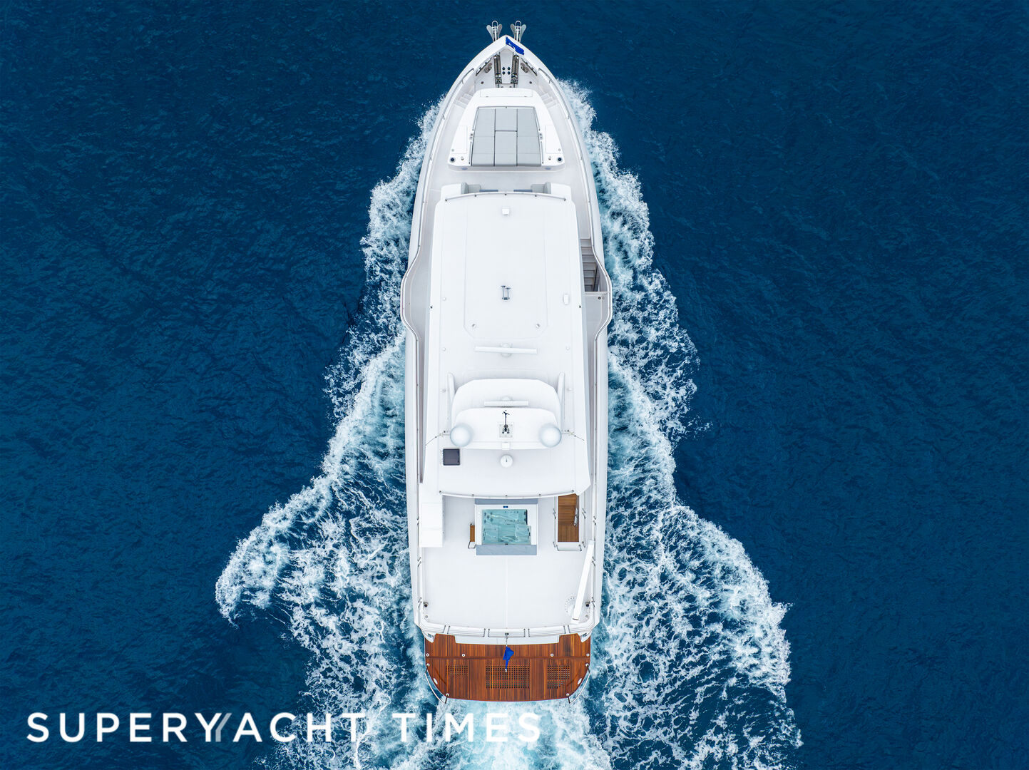 Horizon FD80/14 yacht aerial
