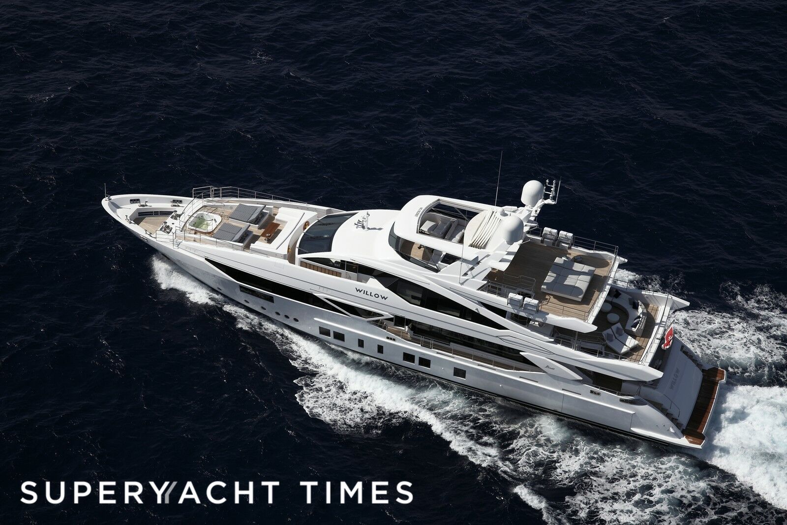 Willow yacht cruising