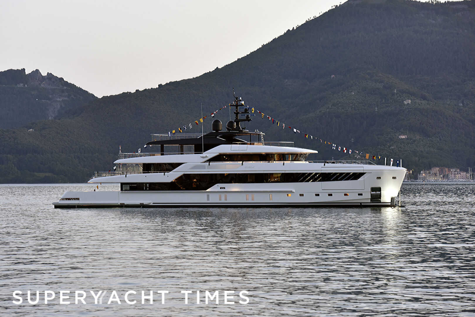 Sanlorenzo launches its first superyacht with methanol fuel cell - Vimarsana News