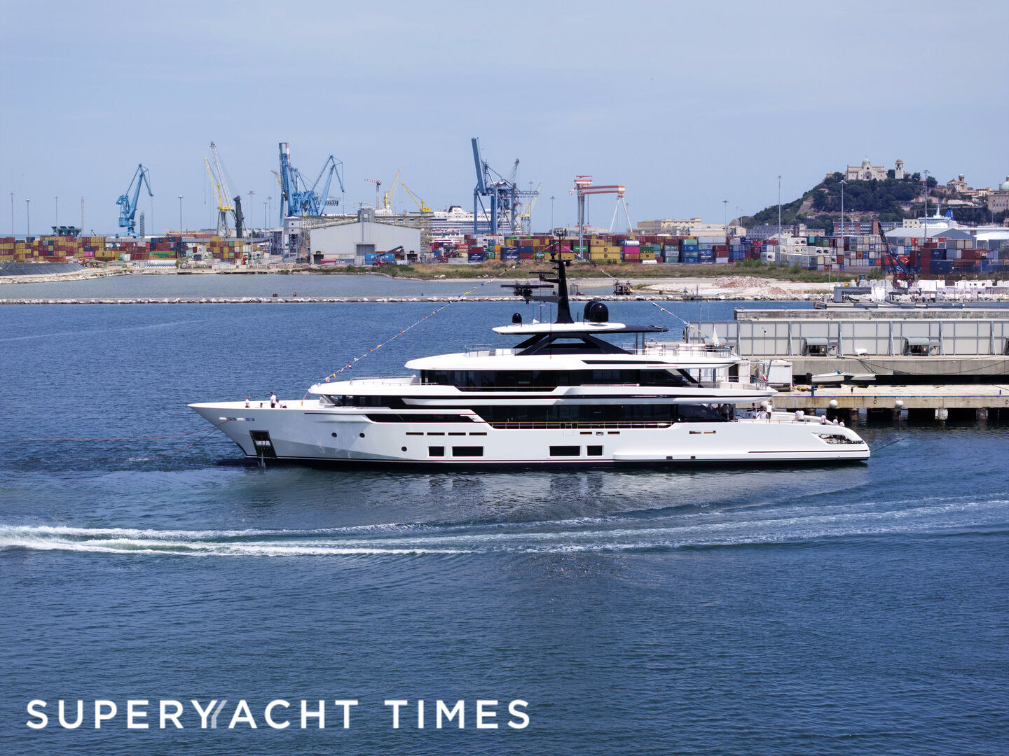 First 50m aluminium Custom Line 50 superyacht Asante launched