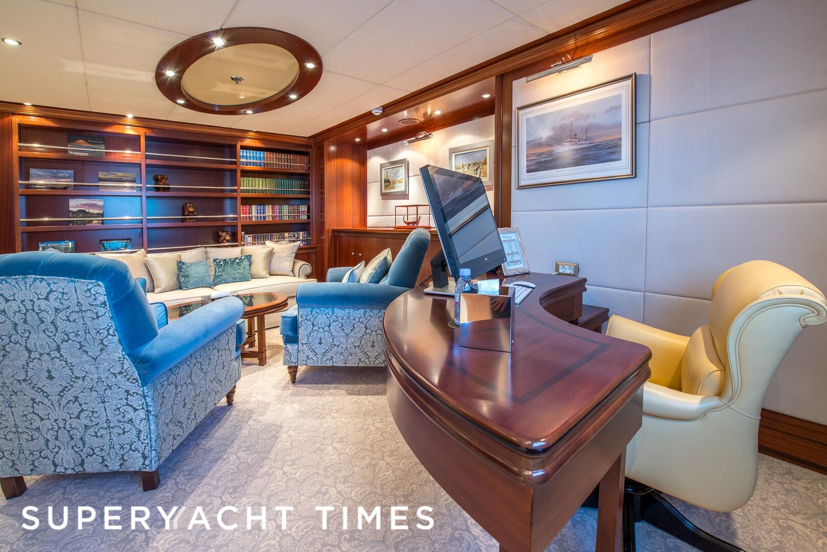 Lauren L yacht saloon