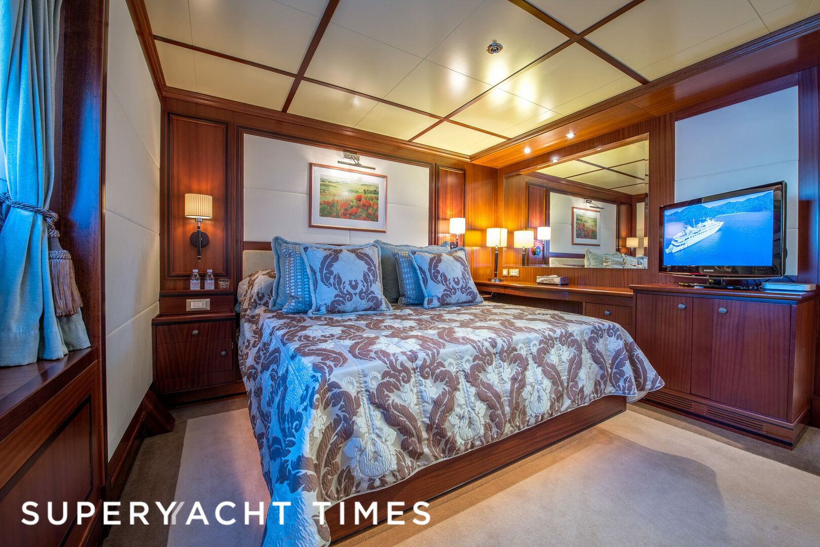 Lauren L yacht stateroom