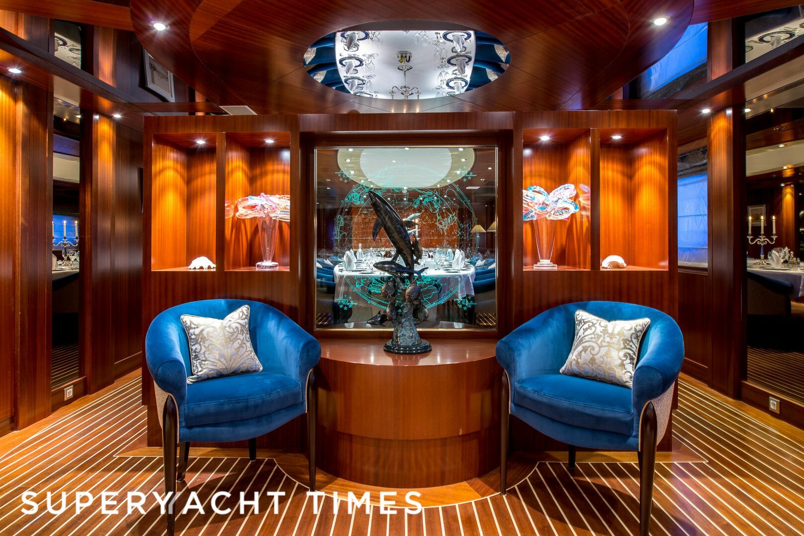 Lauren L yacht saloon