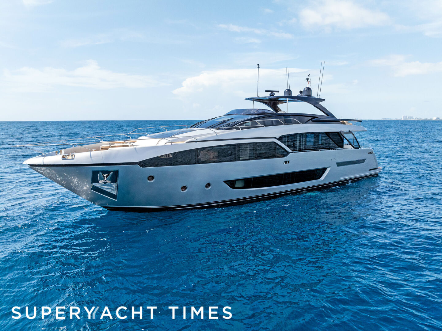 28m Riva motor yacht Tenacious sold