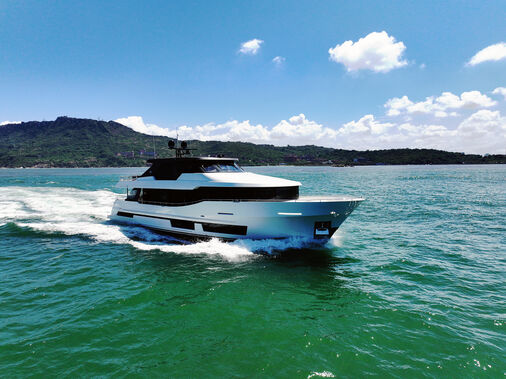 First 29m entry-level Ocean Alexander 28L yacht launched
