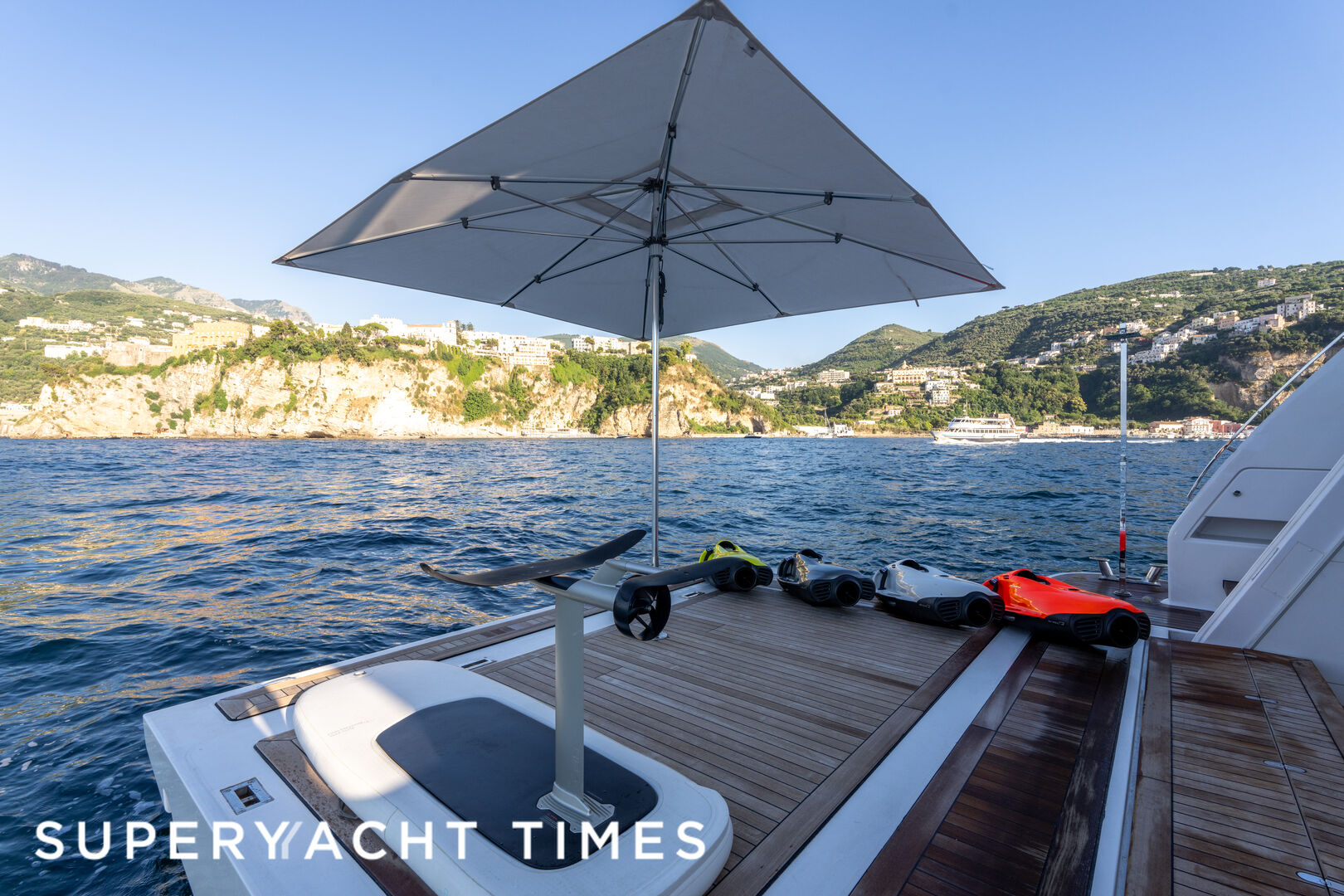 42m Custom Line yacht Asante sold