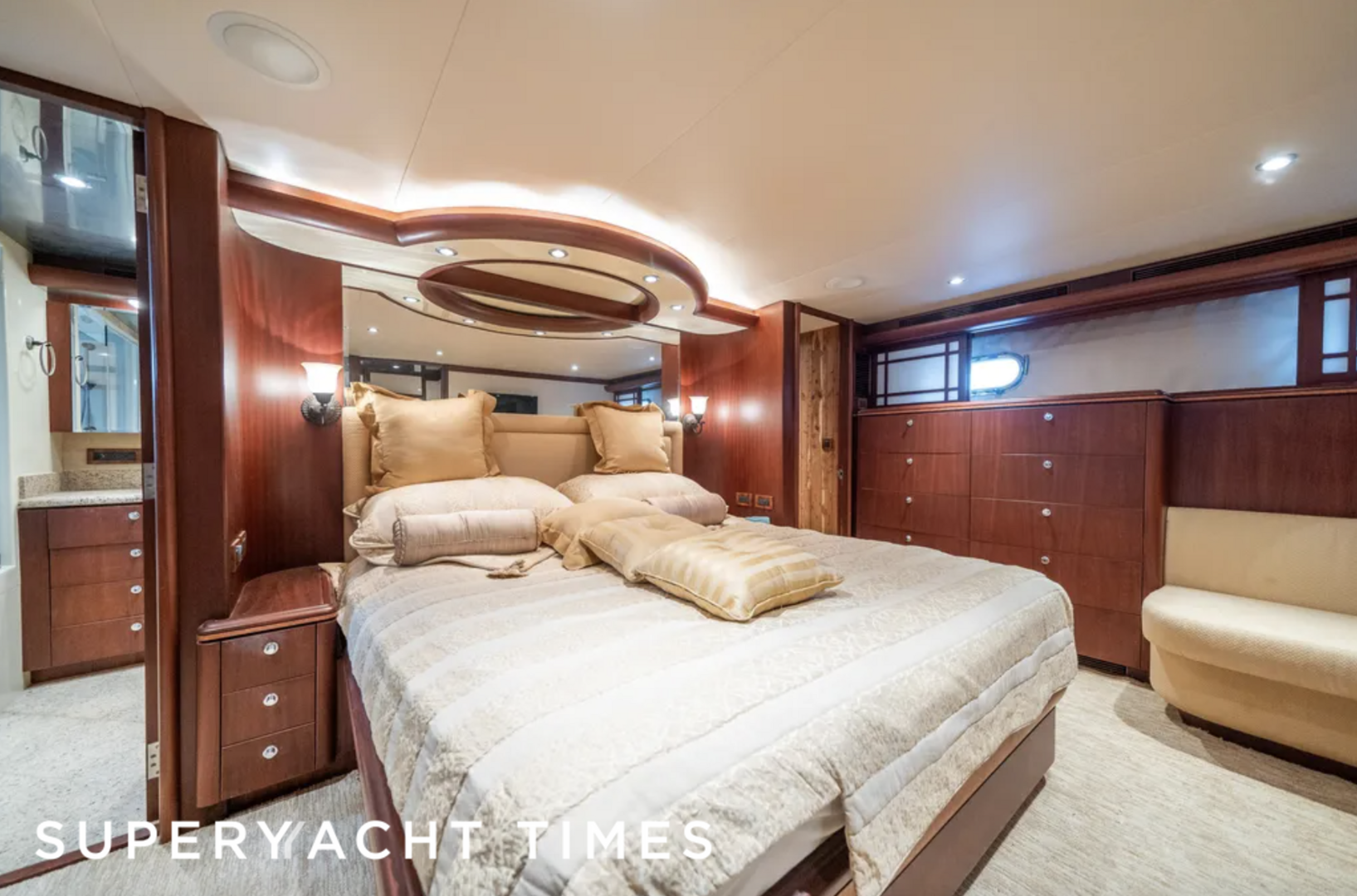 E yacht stateroom