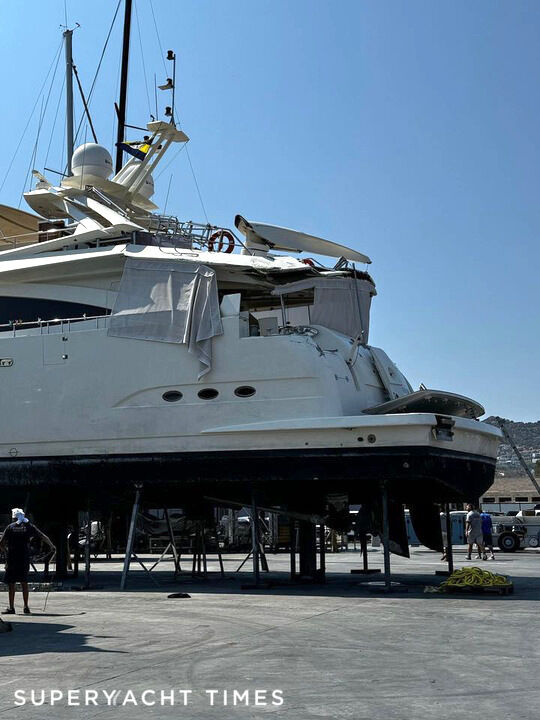 A.Mey yacht collision damage