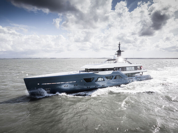 21.12 Yacht 
