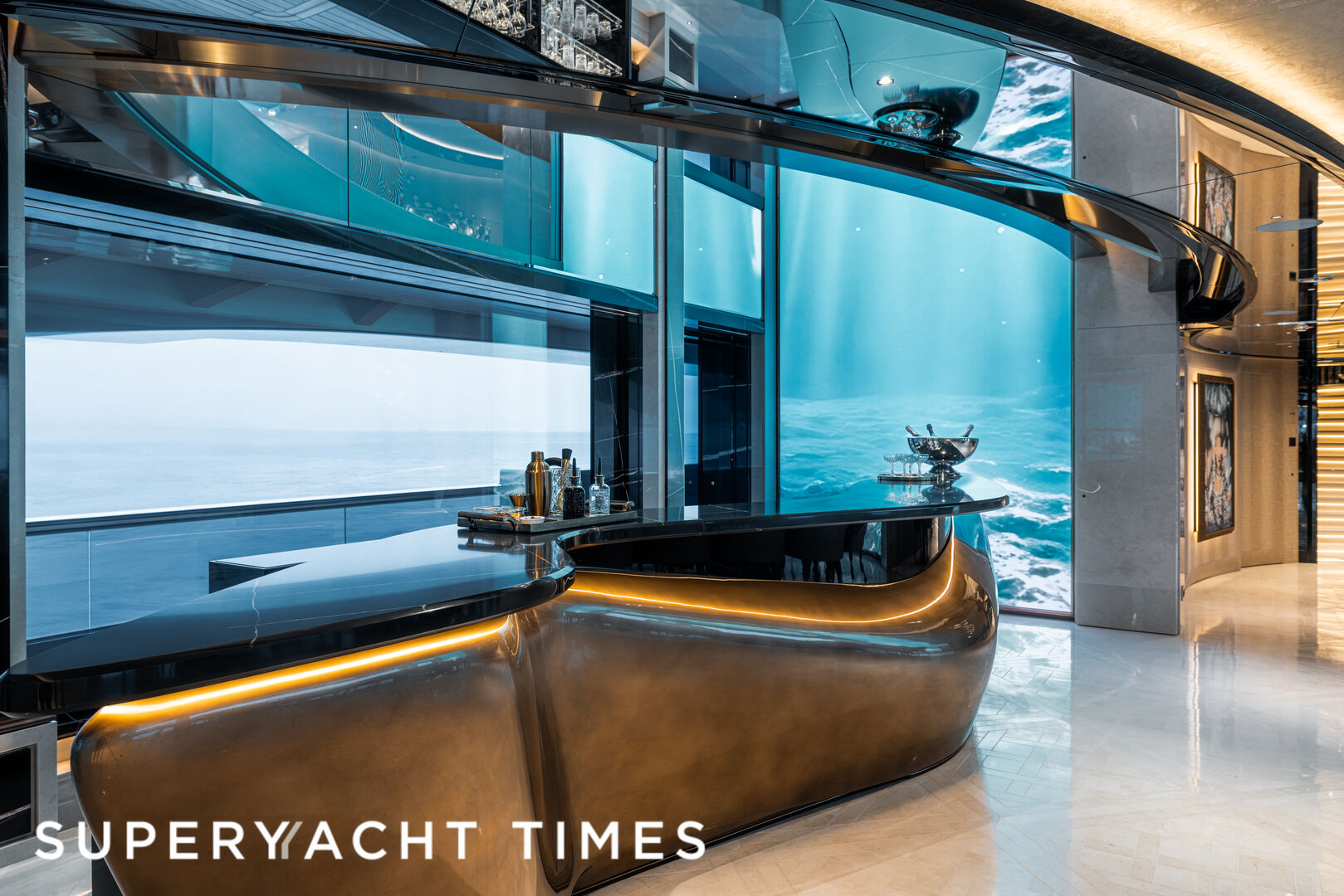 Kismet yacht main deck saloon