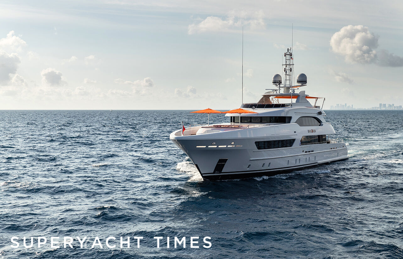 47m yacht Book Ends sold in Florida