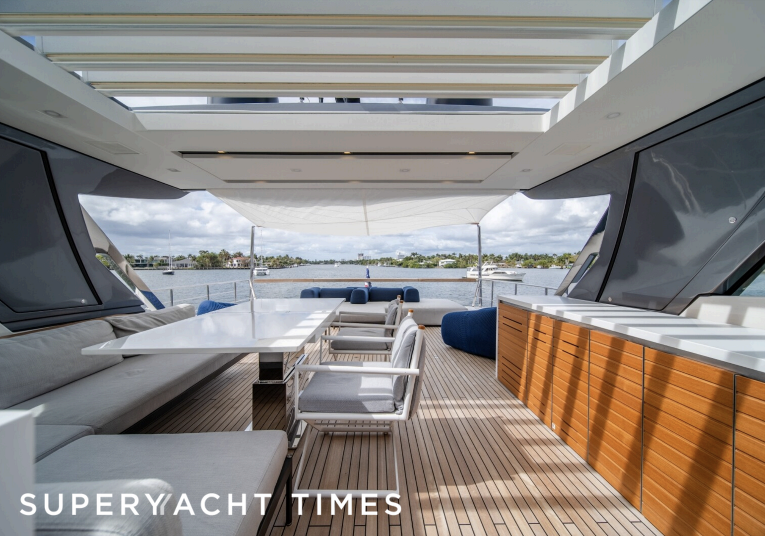 27m Sanlorenzo SX88 motor yacht Serene for sale