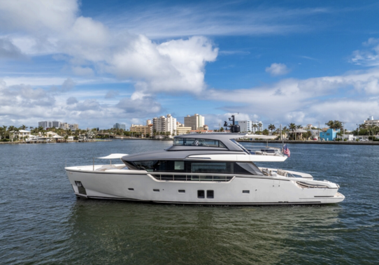 27m Sanlorenzo SX88 motor yacht Serene for sale
