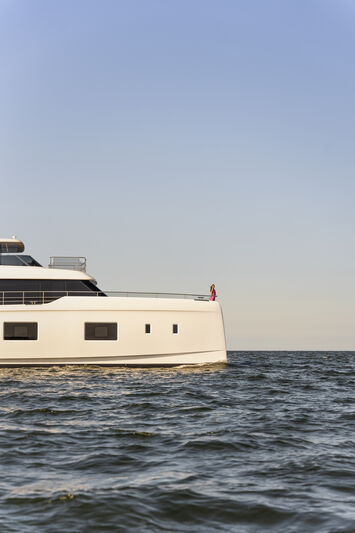 Thea VI Yacht 
