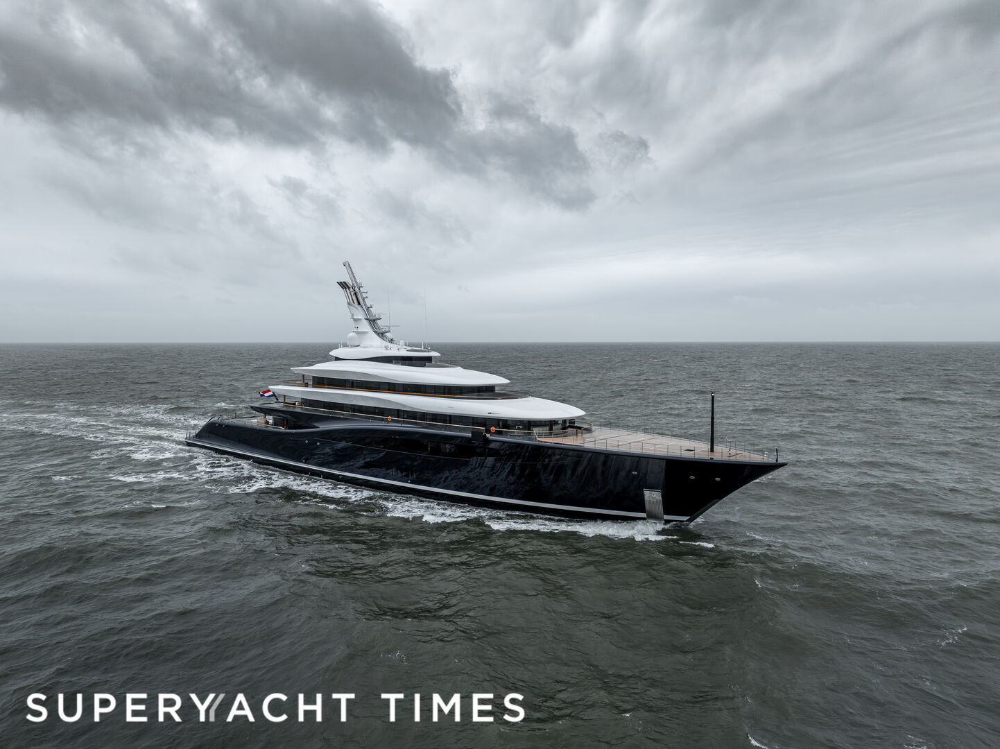 Breakthrough yacht | 118.8m Feadship 2025