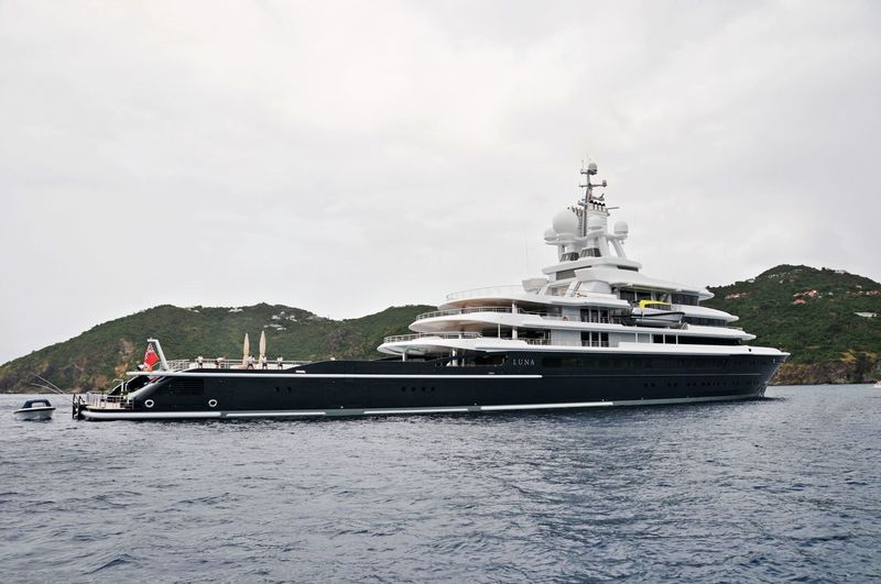 LUNA SEA / CAPACITY ∞ Luna | Superyacht Times