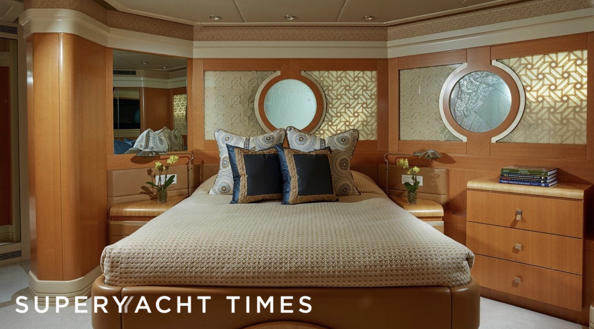 Ruffian yacht stateroom